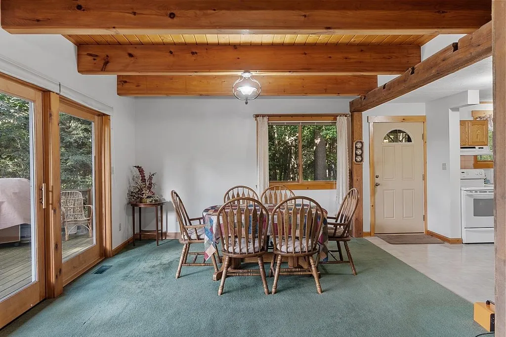 331 Hemlock Drive Gilmanton NH 03237