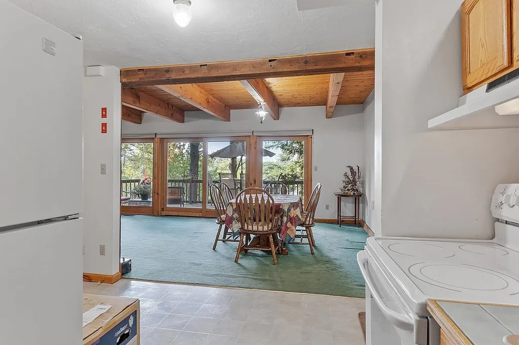 331 Hemlock Drive Gilmanton NH 03237