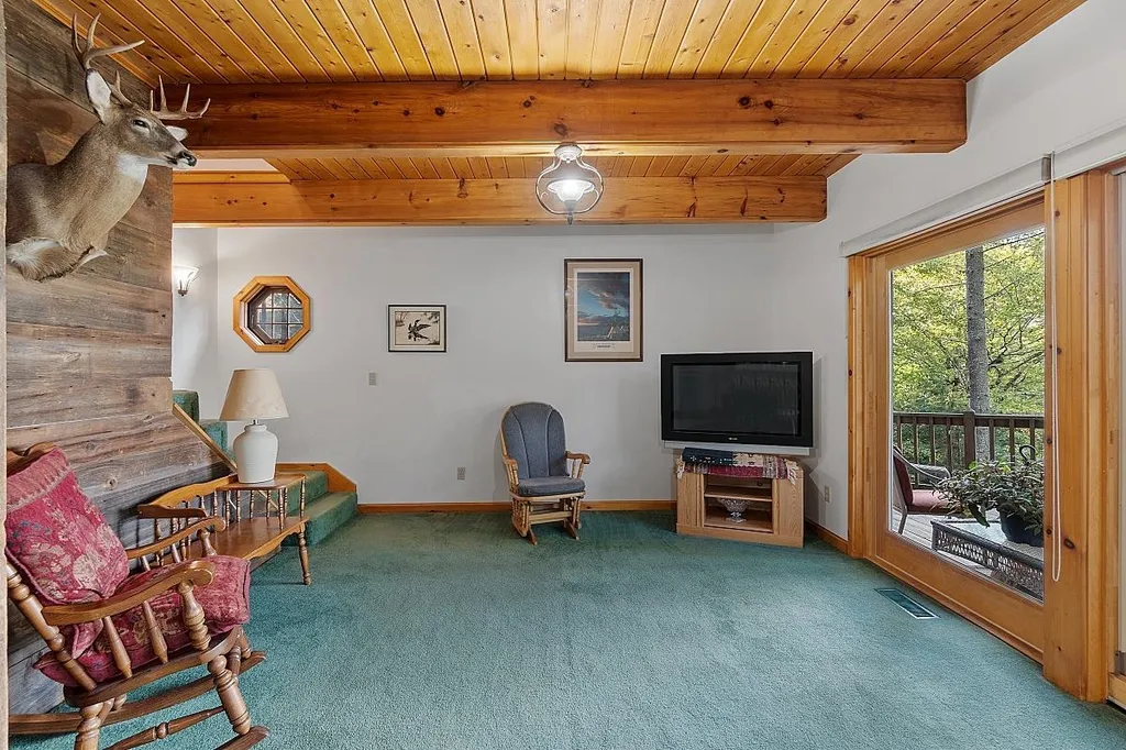 331 Hemlock Drive Gilmanton NH 03237