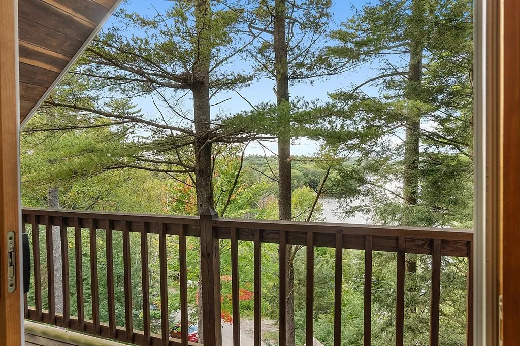 331 Hemlock Drive Gilmanton NH 03237