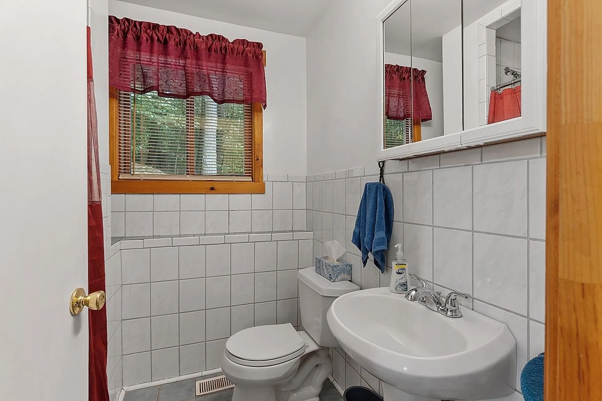 331 Hemlock Drive Gilmanton NH 03237