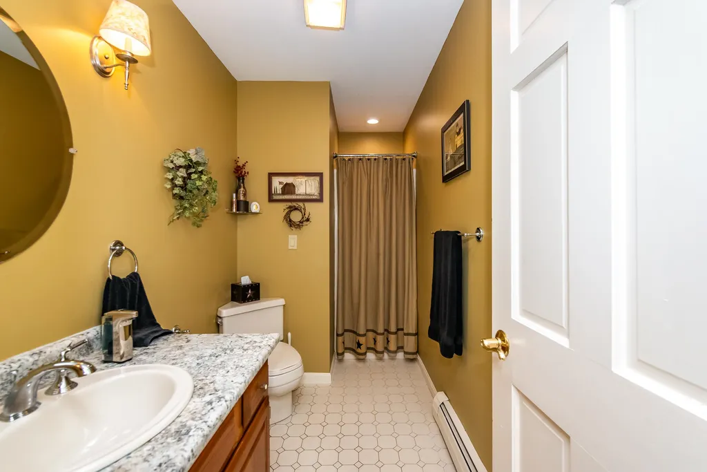 11 Fern Way Madbury NH 03823