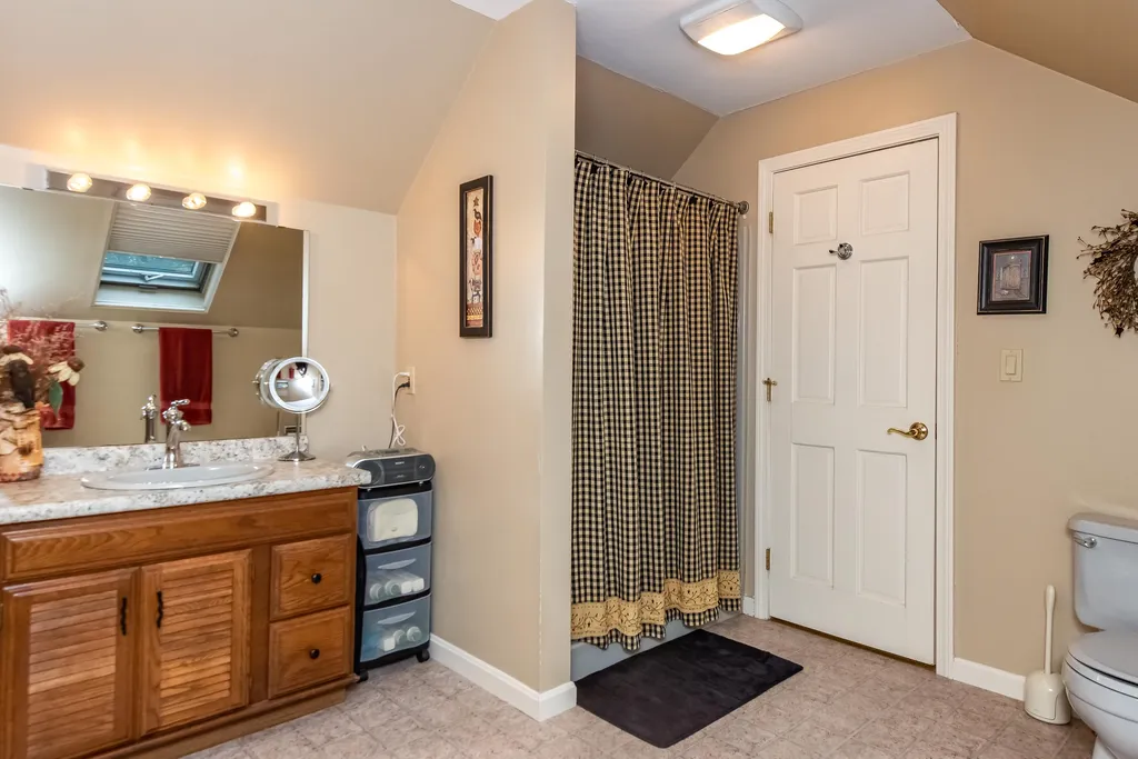11 Fern Way Madbury NH 03823
