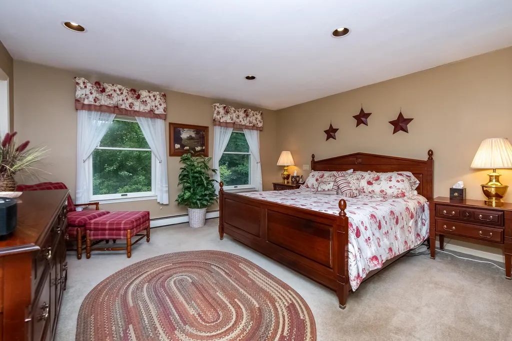 11 Fern Way Madbury NH 03823