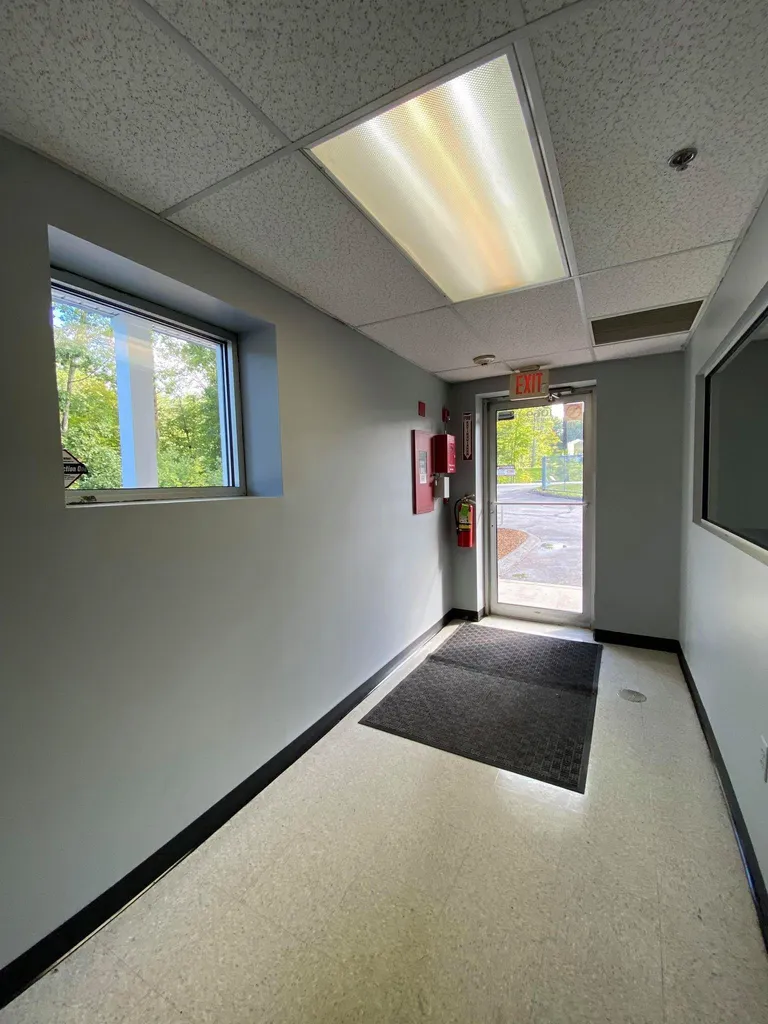 1069 S Mammoth Road Manchester NH 03104
