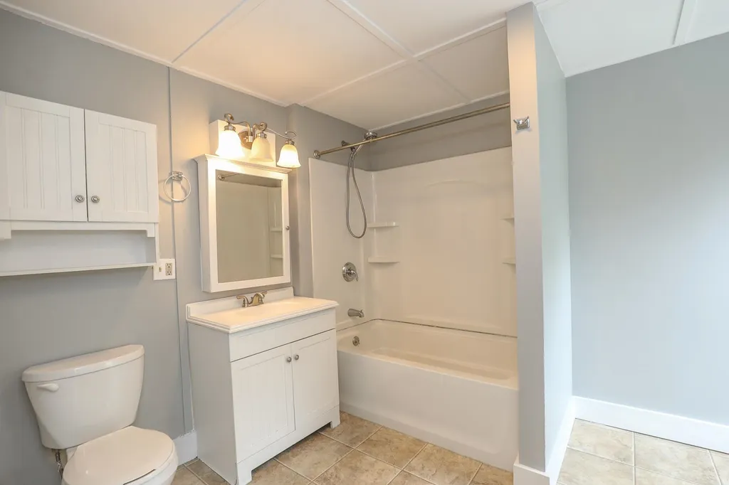 855 Route 103 E Warner NH 03278