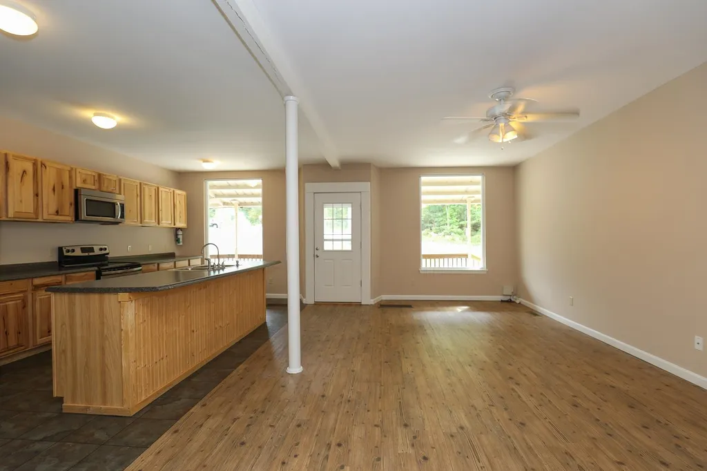 855 Route 103 E Warner NH 03278