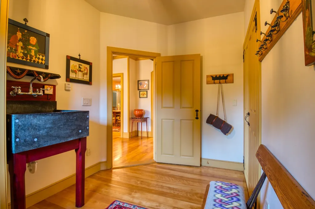 475 Jesseman Road Sugar Hill NH 03586