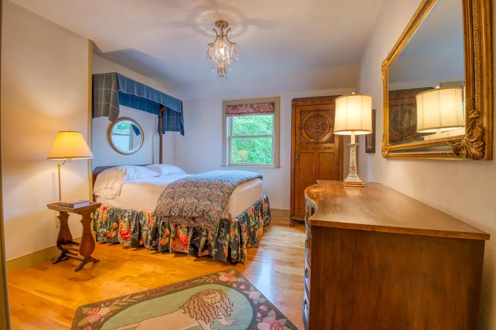 475 Jesseman Road Sugar Hill NH 03586
