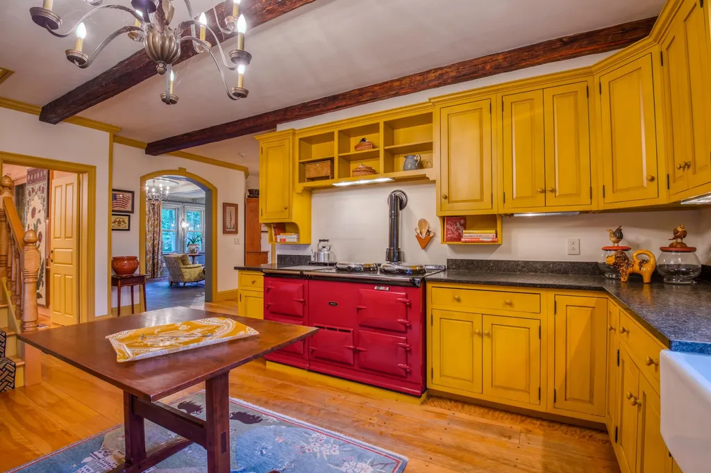 475 Jesseman Road Sugar Hill NH 03586