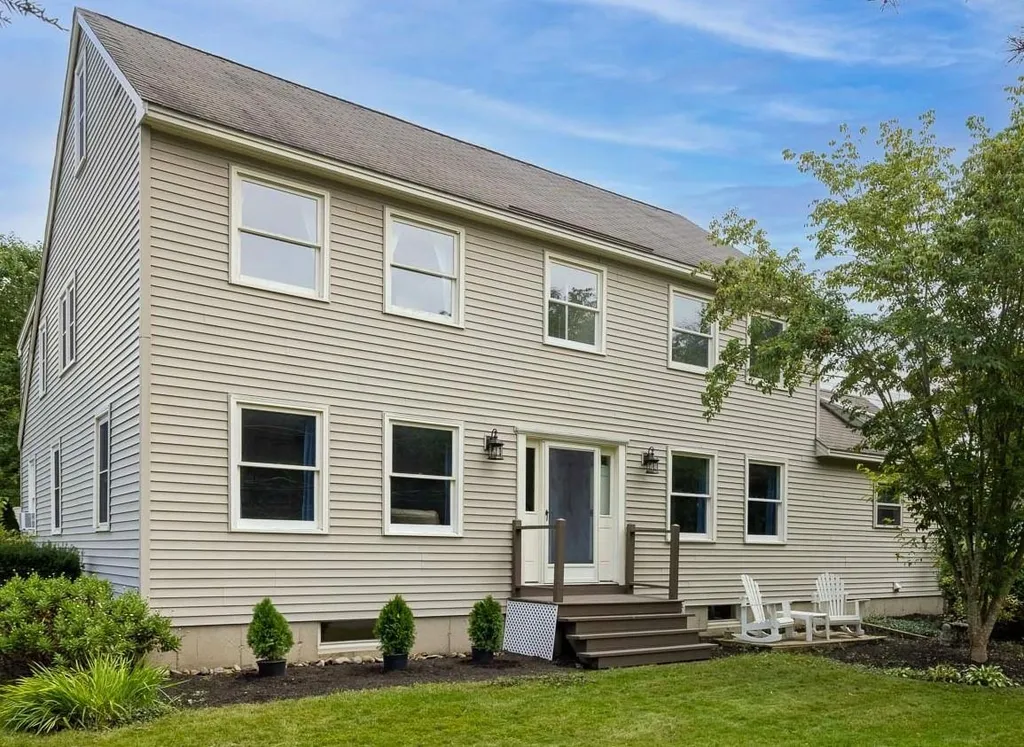15 Lafayette Terrace North Hampton NH 03862