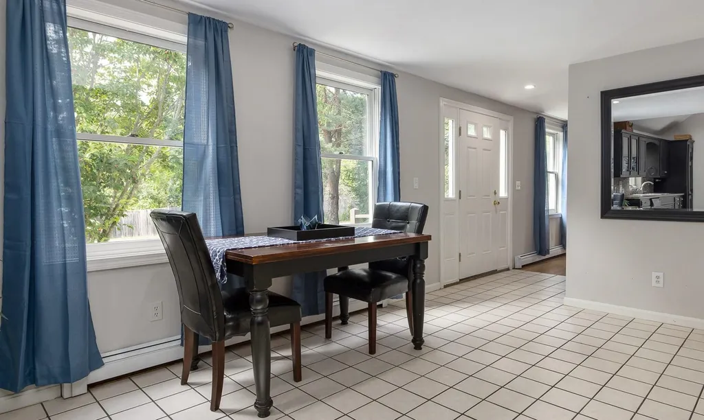 15 Lafayette Terrace North Hampton NH 03862
