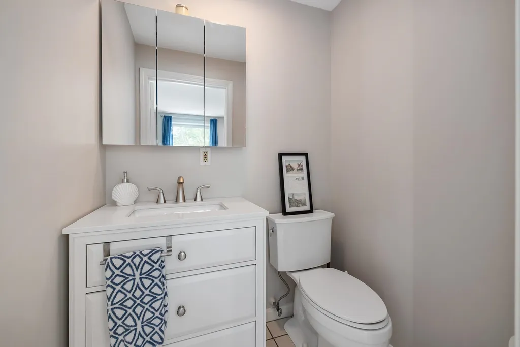 15 Lafayette Terrace North Hampton NH 03862