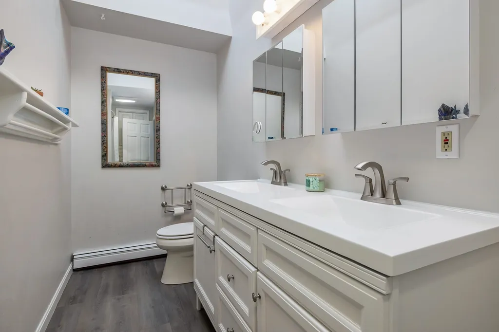 15 Lafayette Terrace North Hampton NH 03862