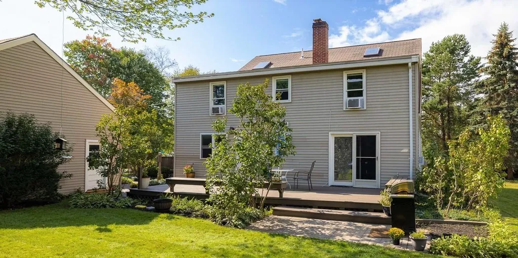 15 Lafayette Terrace North Hampton NH 03862
