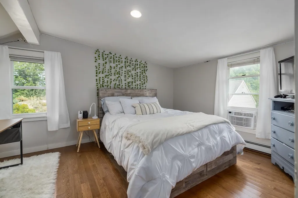 15 Lafayette Terrace North Hampton NH 03862