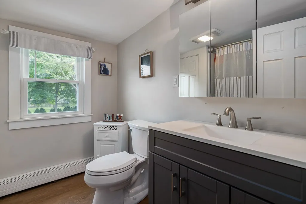 15 Lafayette Terrace North Hampton NH 03862