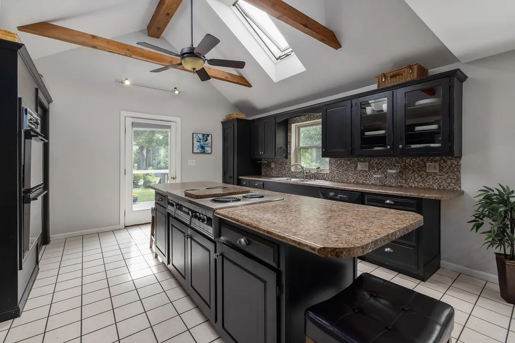 15 Lafayette Terrace North Hampton NH 03862