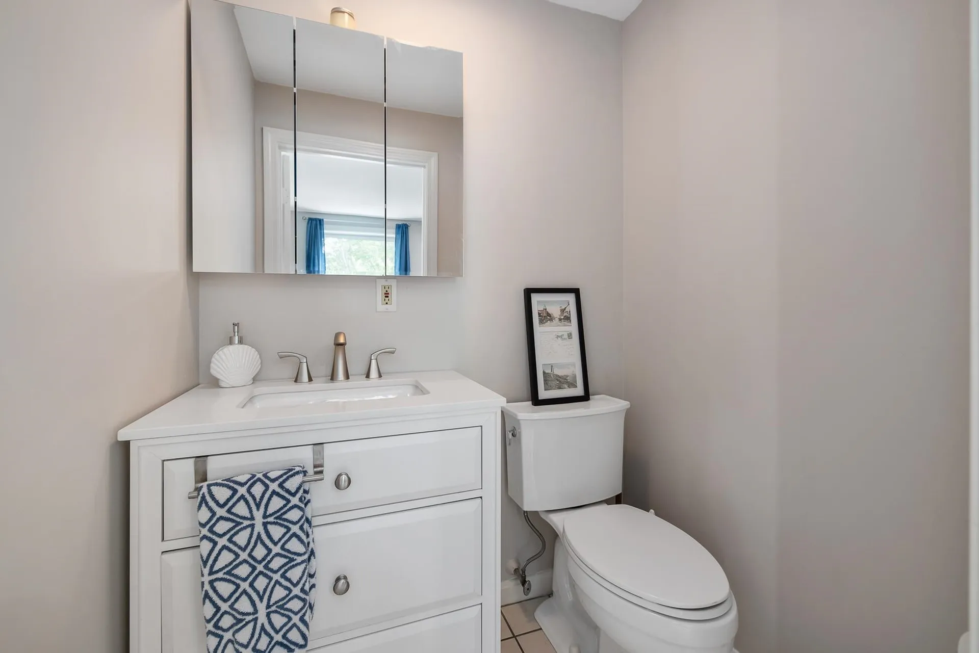 15 Lafayette Terrace North Hampton NH 03862