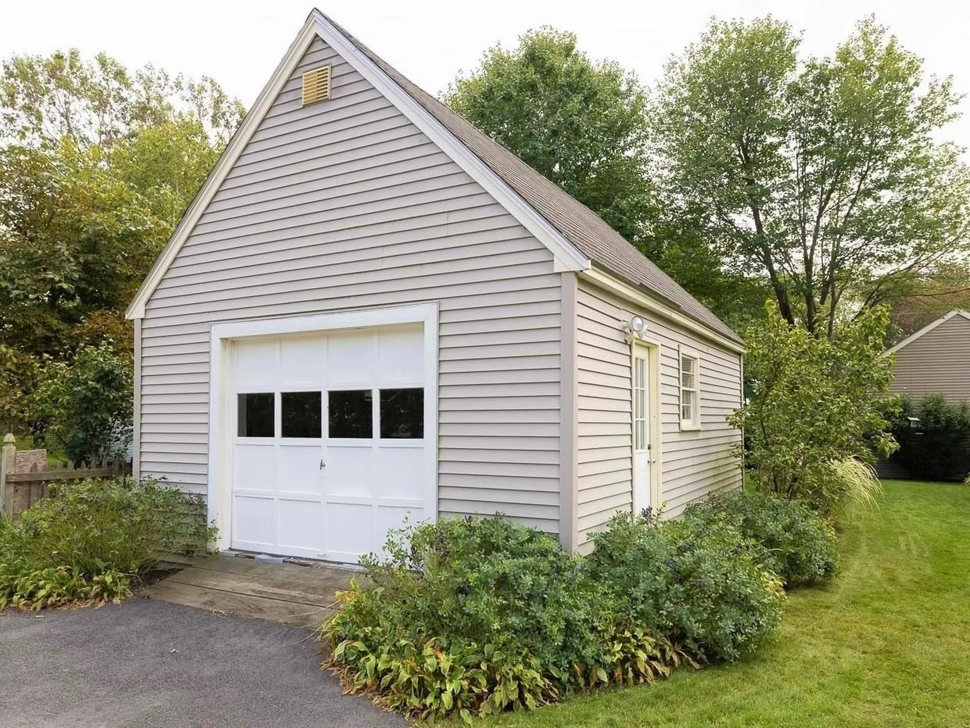 15 Lafayette Terrace North Hampton NH 03862