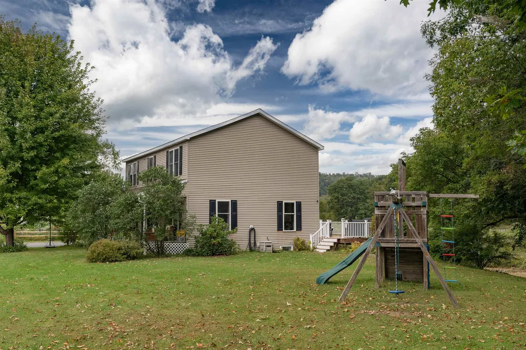 1936 River Road Sharon VT 05056