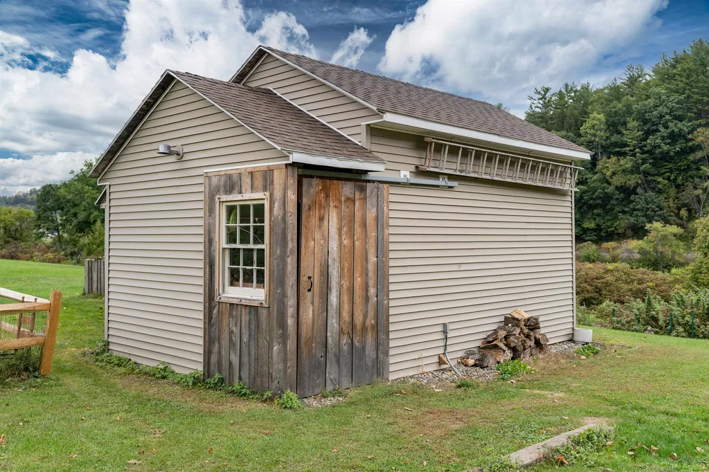 1936 River Road Sharon VT 05056