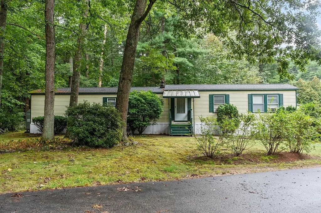 29 Mercury Lane Nashua NH 03062