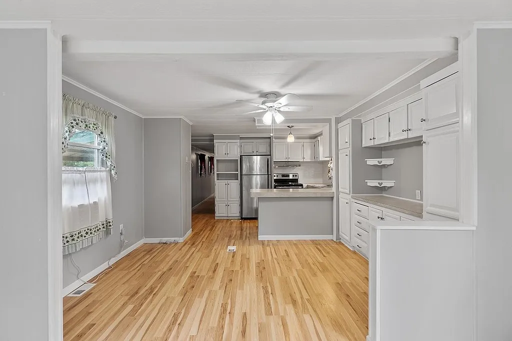 29 Mercury Lane Nashua NH 03062