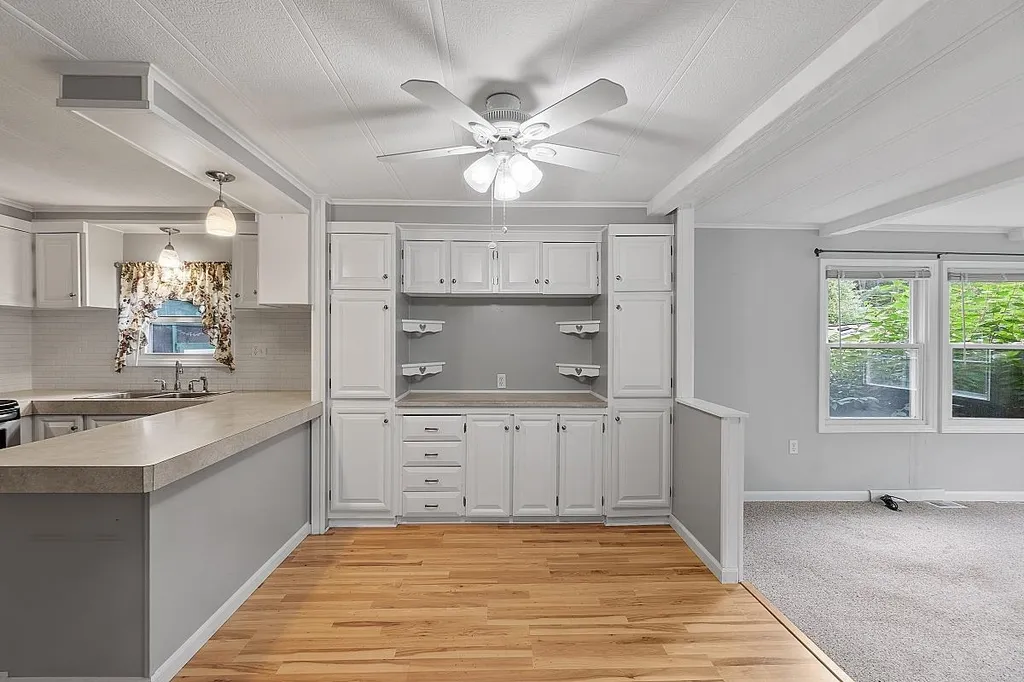 29 Mercury Lane Nashua NH 03062