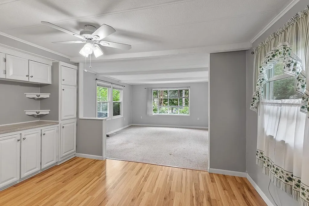 29 Mercury Lane Nashua NH 03062