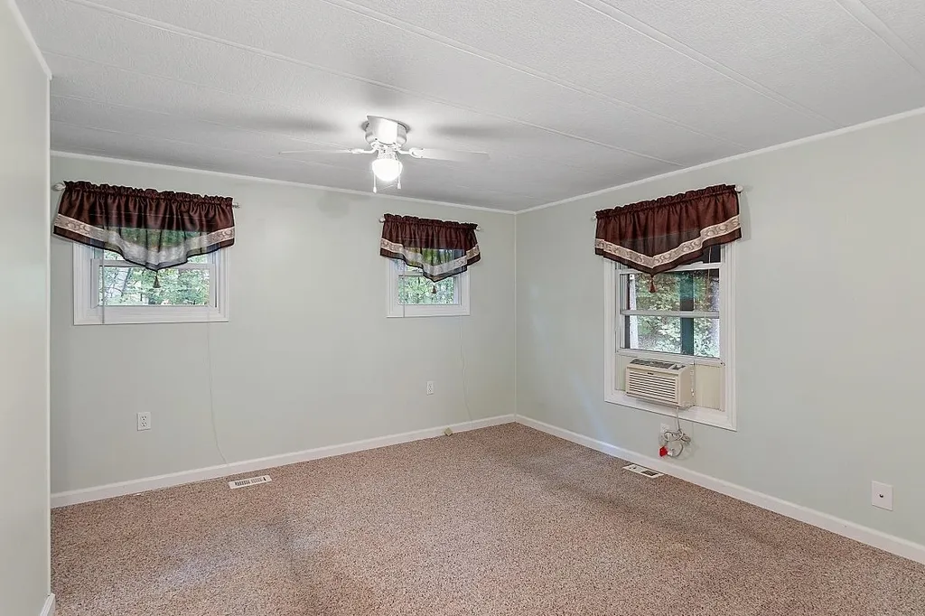 29 Mercury Lane Nashua NH 03062