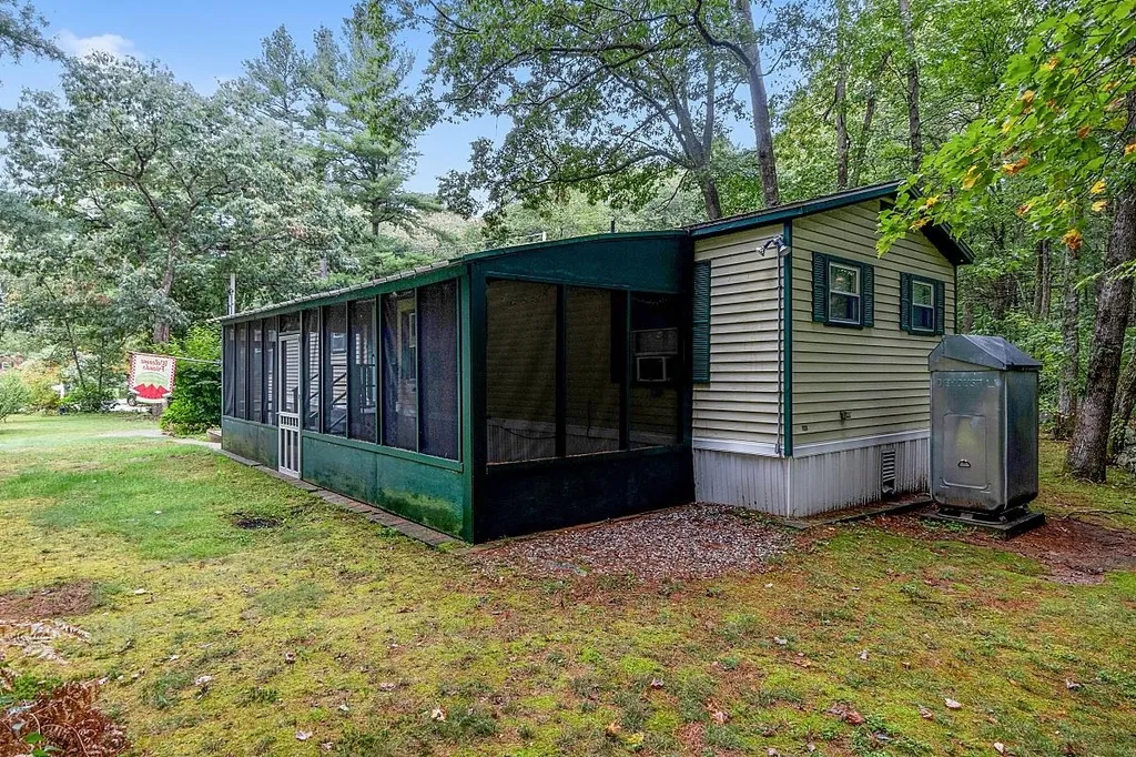 29 Mercury Lane Nashua NH 03062