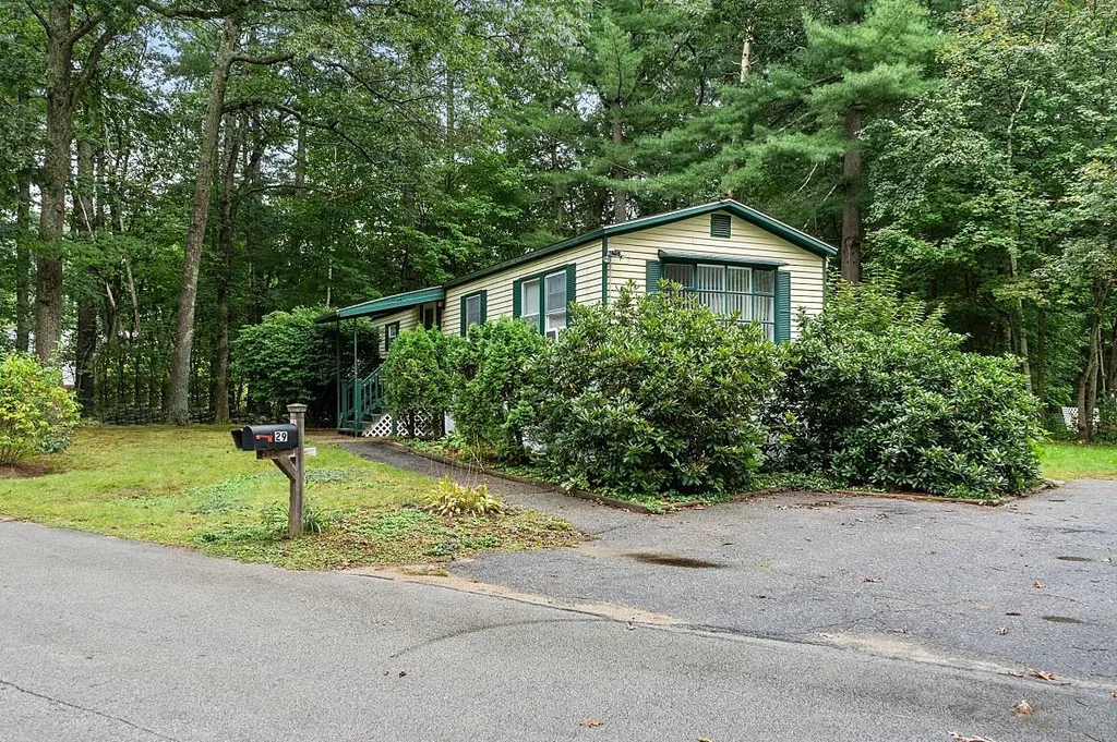 29 Mercury Lane Nashua NH 03062