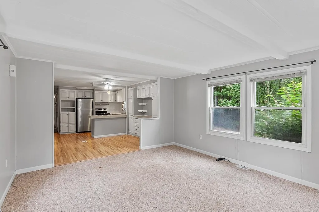 29 Mercury Lane Nashua NH 03062