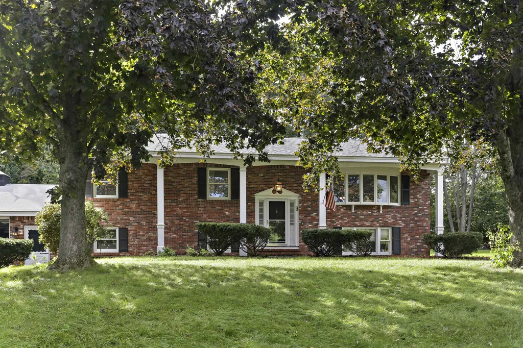 3 Betty Lee Terrace Salem NH 03079