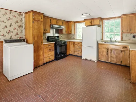 1094 Camp Kiniya Road Colchester VT 05446