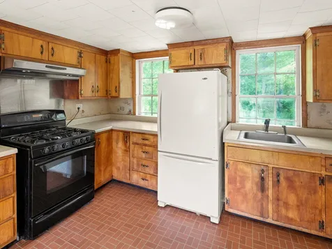 1094 Camp Kiniya Road Colchester VT 05446