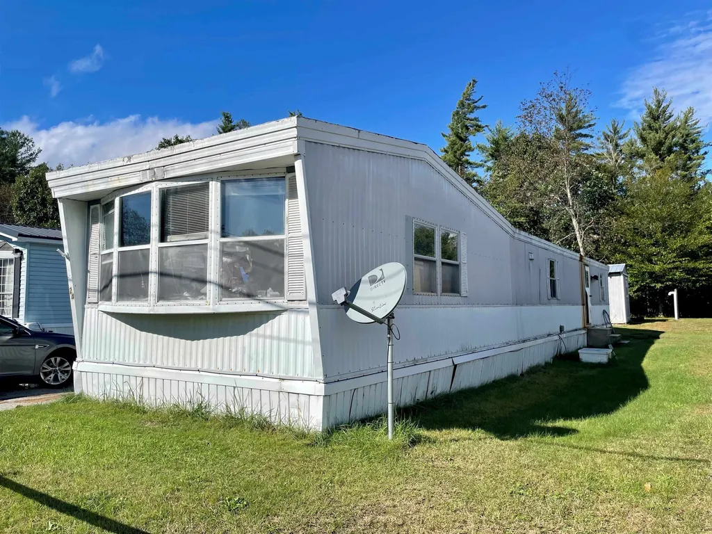 24 Anthony Circle Swanzey NH 03446