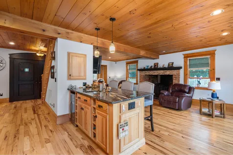 78 Amesbury Road Newton NH 03858