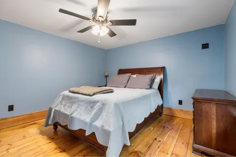 78 Amesbury Road Newton NH 03858