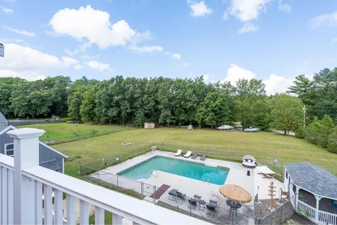 78 Amesbury Road Newton NH 03858