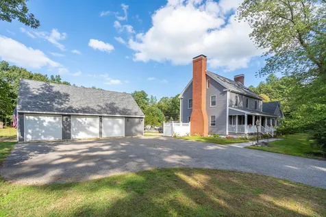 78 Amesbury Road Newton NH 03858