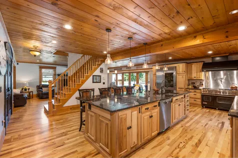 78 Amesbury Road Newton NH 03858