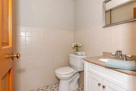 387 Lafayette Road Hampton NH 03842