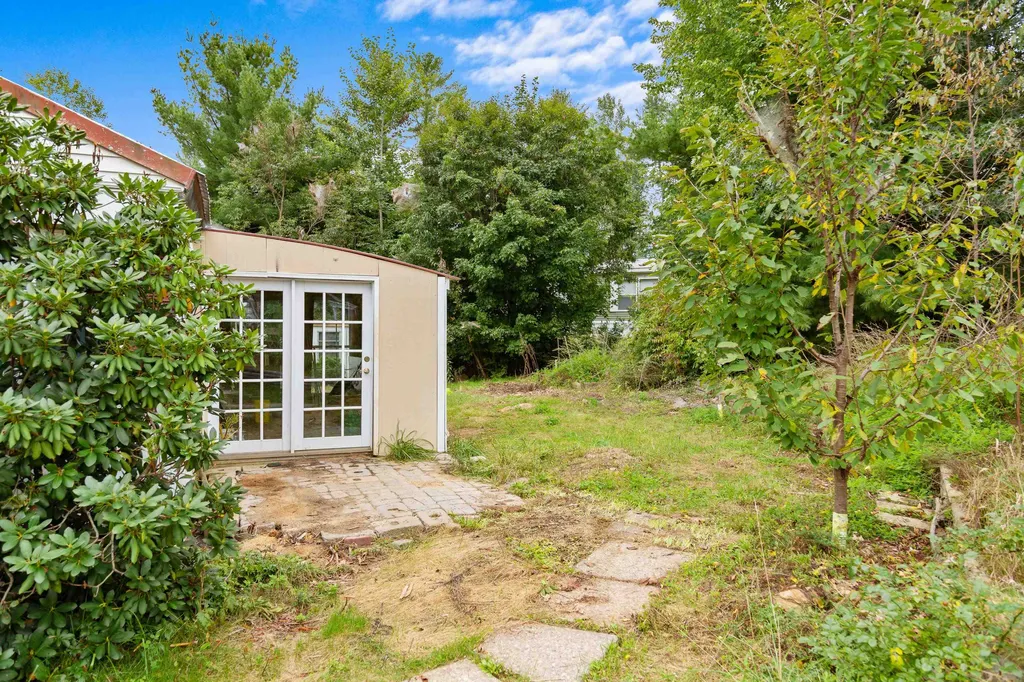 8 Knights Lane Epsom NH 03234