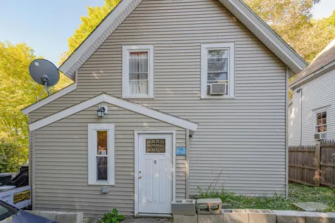 9 Maple Square Franklin NH 03235