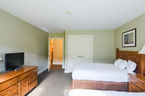 827/829 Q4 Jackson Gore Adams House Ludlow VT 05149
