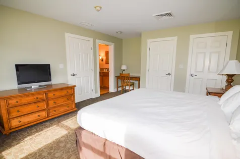 827/829 Q4 Jackson Gore Adams House Ludlow VT 05149