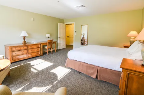 827/829 Q4 Jackson Gore Adams House Ludlow VT 05149
