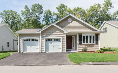 11 Redwood Road Pelham NH 03076